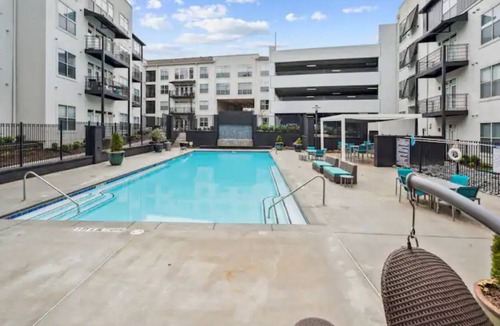 Atlantic Station Area Apartment | Extravagant & LUXURY living! The heart of Atlanta