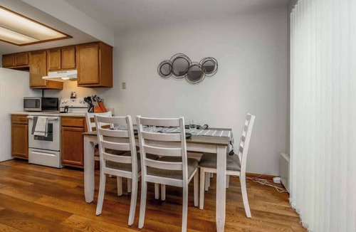 Fort Wayne House | Family-Friendly 2BR Condo w/Private Garage - Minutes from Zoo & Downtown