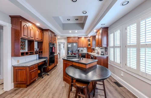 Adairsville House | Family-friendly Adairsville retreat overlooking the historic downtown square.
