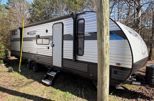 Jasper House | Family Friendly Bunkhouse RV