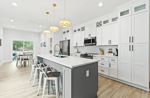 Foley House | Family home near OWA, beaches. King bed, cornhole, fire pit, pet friendly!