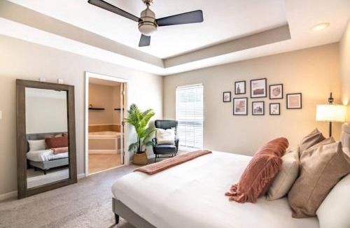 Glen Iris House | Family Retreat in Birmingham, 7BR 4BA
