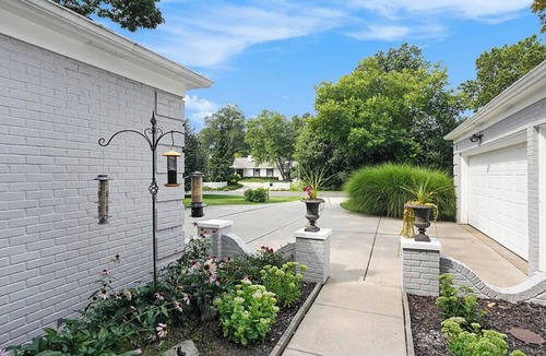 Reeds Lake House | Fantastic 3-bedroom house with AC in Grand Rapids
