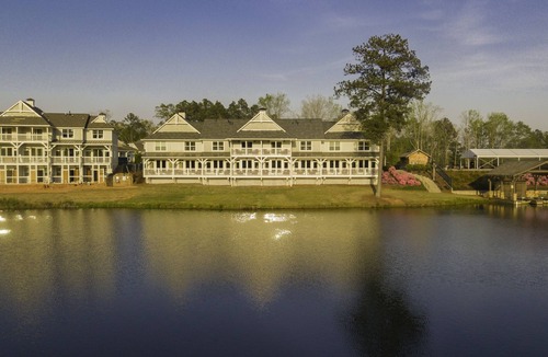 Douglasville Villa | FIFA World Cup 2026 Foxhall Resort Luxury Lake Villas 25 Minutes from Airport
