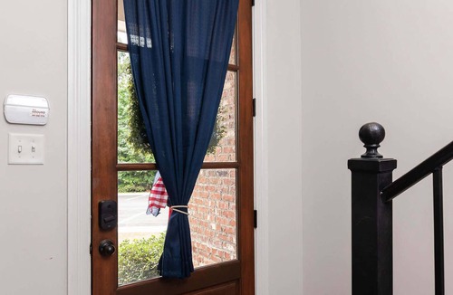 Oxford Apartment | Fins Up At Fieldstone