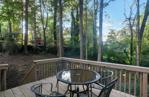 Stone Mountain House | Flawless recent renovation close to Stone Mountain