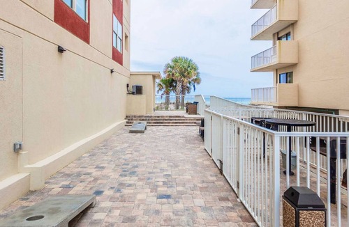Fort Walton Beach Condo | Fort Walton Beachfront Condo | Free Seasonal Beach Service & More!