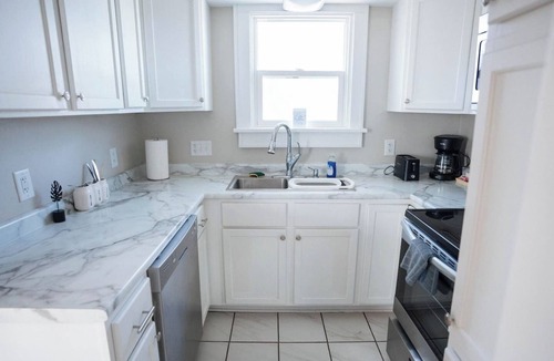 Saint Marys  Allen County Apartment | Fort Wayne Apartment with 2 Queen Beds | Comfortable Stay