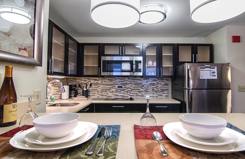 Marquette Condo | Free Breakfast Buffet. Downtown Marquette. Great Location! Close to Northern Michigan University
