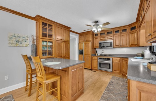Chickamauga House | Free Ruby Falls Ticket & More -Large 4BR/3BA-3 acres- Cloudland Canyon, Chattanooga-Lookout Mountain