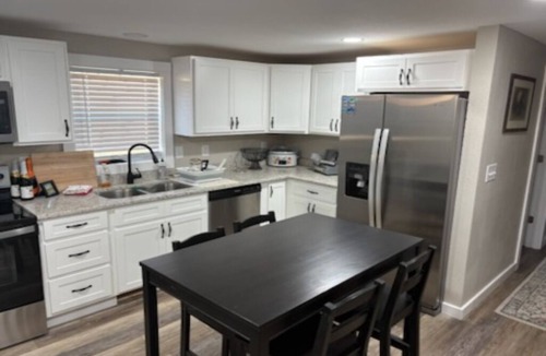 Mohawk House | Getaway or stay in Afton, TN! 15 minutes from I-81 and Downtown Greeneville, TN!