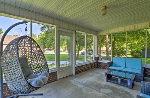 Glasgow House | Glasgow Home w/Porch: Close to Lake & Caves!