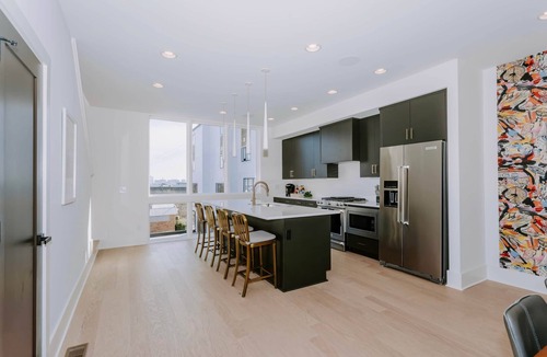 Nashville House | Golden Hour-Hot Tub -Skyline Views - Minutes to Broadway