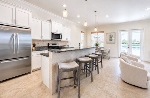 Villa Lago House | Golf Cart ☀️ *Heated Pool | Golf Course & Lake View | 3400 sq ft | 4bd ☀️ Beach Gear