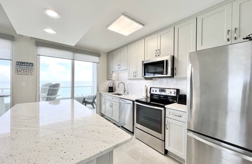 Orange Beach Condo | Gorgeous Beach-Front Orange Beach Luxury Condo with Balcony! Amazing Gulf Views!
