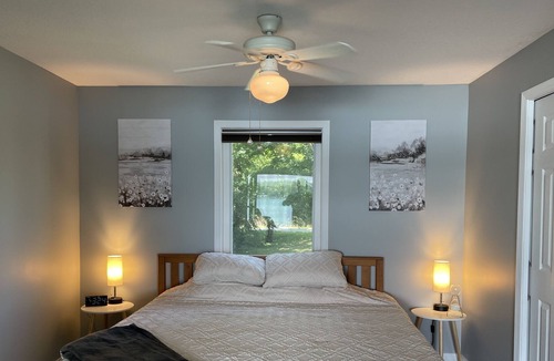 Howe House | Gorgeous Lakefront Home! Amazing views, outdoor dining and close to Shipshewana.