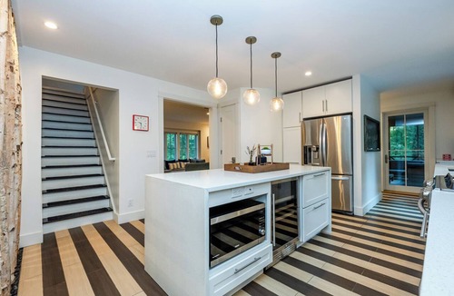 Lakeside House | Gorgeous Lakeside Home With Pool, Hot Tub, And More!