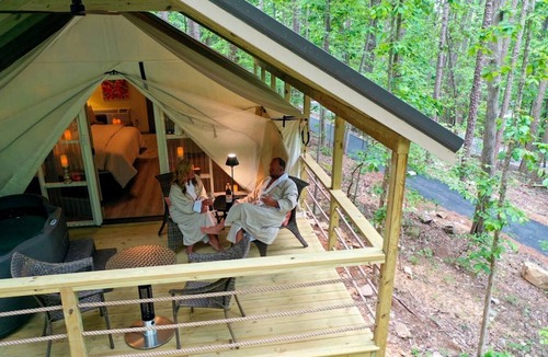 Groveoak RV Rental | Gorgeous Tented Cabin and Sauna and Hot-tub in Scottsboro, Alabama