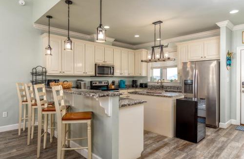 Dauphin Island House | Grace Wins - 2335 Bienville