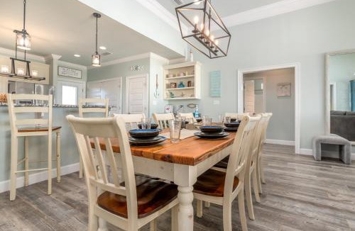 Dauphin Island House | Grace Wins - 2335 Bienville