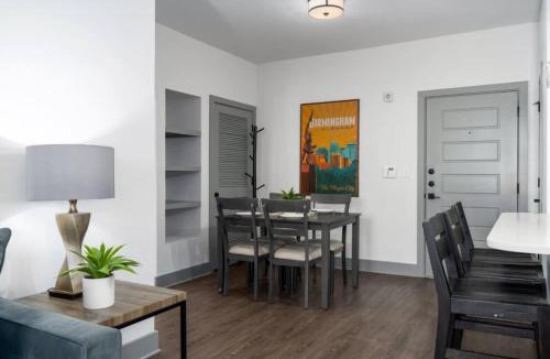Crestline Heights Apartment | Grandview Apartment near Medical Ctr