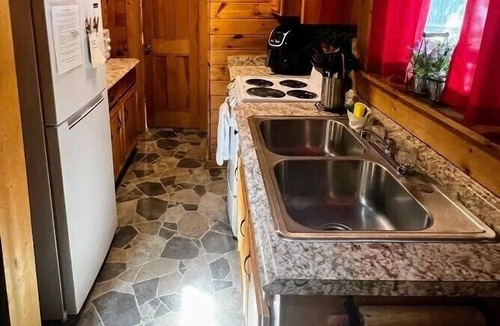Pine Mountain Cabin | Great cabin with a warm and cozy mountain feel