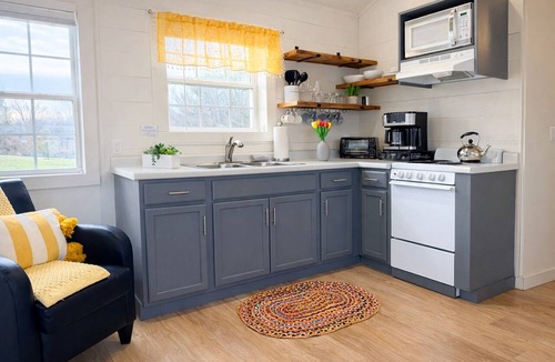 Altamont House | Greeter Falls Lodge Cottage #6