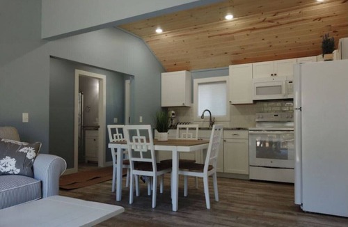 Ludington Cottage | Gretel of The Shiny Pebble Cottages