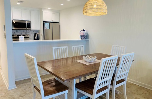 Warrington Condo | Gulf-Front 1BR Condo, Small-Dog Friendly, Free Daily Activities