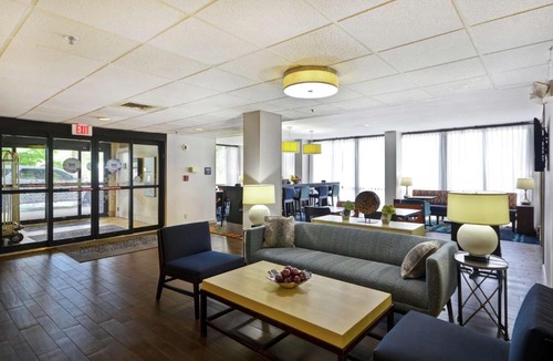 Madison Heights Hotel | Hampton Inn Detroit Madison Heights South Troy
