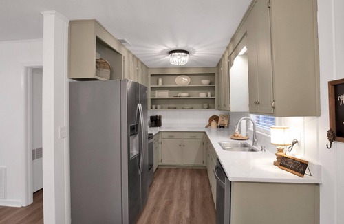 Dothan House | Hank’s Place - Home Away From Home