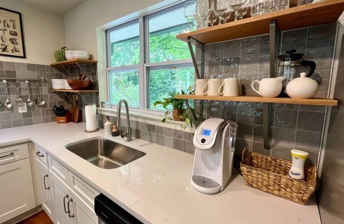 Knoxville House | Harmony · Charming Home- 7 min to downtown