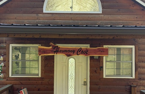 Tunnel Hill Cabin | Harmony Cove - Peaceful, serene 2-bdrm cabin on the lake in charming Tunnel Hill