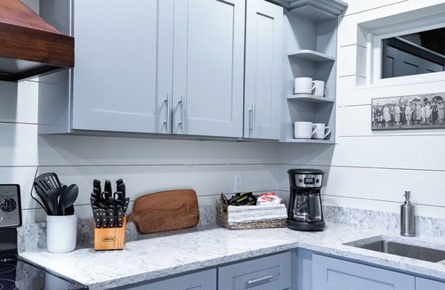 Cullman Condo | Heart of Cullman/Walk to Dining & Shops, 5 Minutes to Omniplex