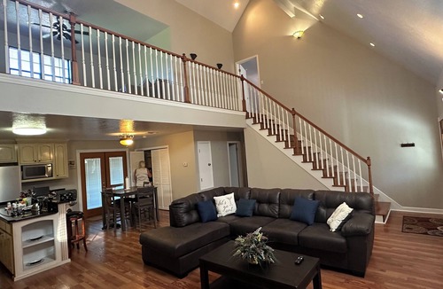 Gulfport House | Hidden Treasure Charming 4-bedroom river house on the Biloxi River