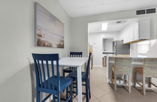 Pensacola House | Hidden treasure minutes from Pensacola Beach with large pool area!