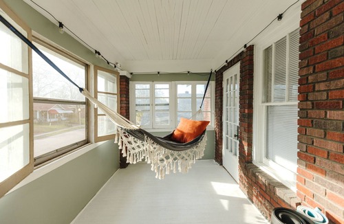Crosstown House | Historic Revival Midtown Memphis Free Parking