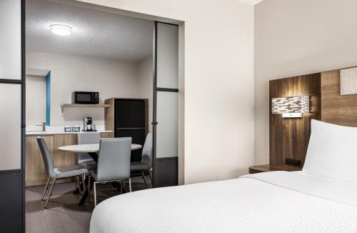Irondale Hotel | Holiday Inn Express Birmingham Irondale East by IHG