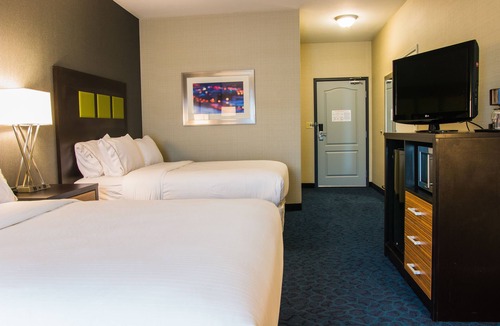 Jackson Hotel | Holiday Inn Express & Suites Jackson by IHG