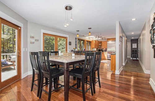 Macatawa House | Holland Luxury Retreat-Special rates for short stays in the fall!