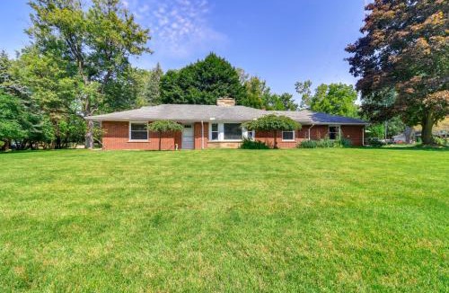 Southfield House | Home ~ 17 Mi to Detroit w/Patio & Grill!