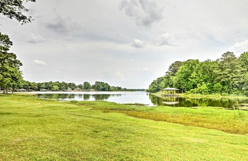 Wetumpka House | Home on Jordan Lake w/Shared Dock & Boat Slip!