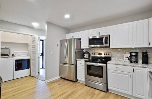 Shannon House | Hoover Furnished Stay | Families & Pros