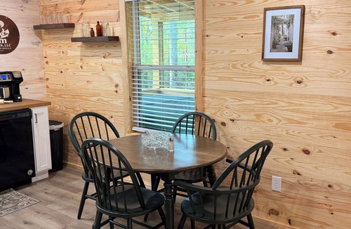 Ramer Cabin | Hot Tub Cabin Retreat Near Montgomery & Troy, AL