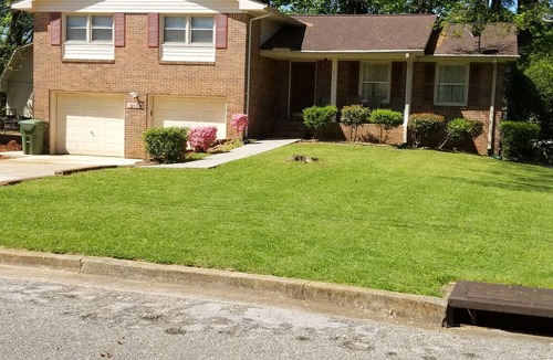 Huntsville House | House in Historic neighborhood