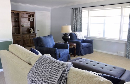 Frankfort House | House located in downtown Frankfort 5 blocks from Lake Michigan!