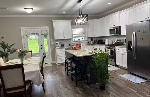 Morris House | House on Lake Eufaula with beach, kayak and jacuzzi in Abbeville, Eufaula Al.