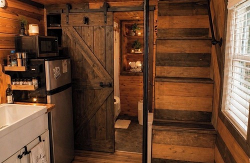 Centre House | Intimate Tiny Home Escape- Hot Tub-Fire Pit- Private Half Acre Near Weiss Lake
