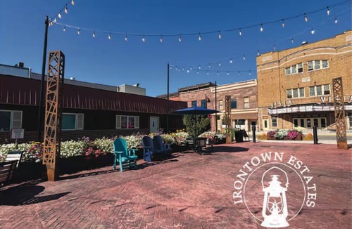 Negaunee House | Irontown Estates: Northern Nook - Downtown Negaunee - 15 min to Marquette
