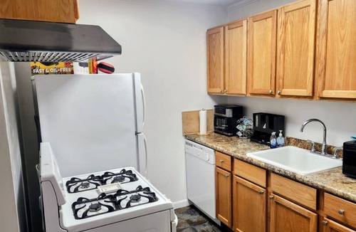 Angola Cabin | Jacuzzi Hot Tub in Main Bedroom! 1,000 Square Feet - Camp Fire - Kayaks & Bikes!